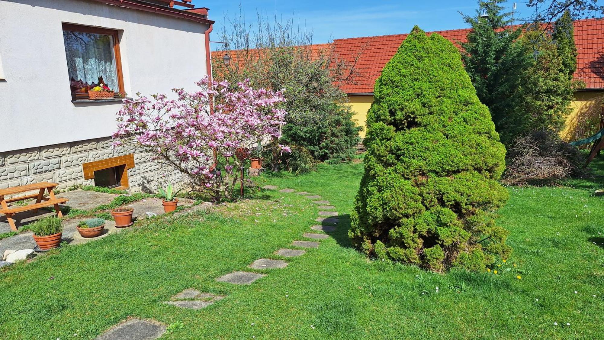 Zbraslav Old Garden Apartmán *